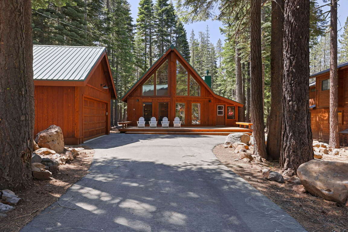 Lone Acres Chalet in Tahoe Donner Charming 3BR in Truckee (168325
