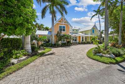 Flip Cottage