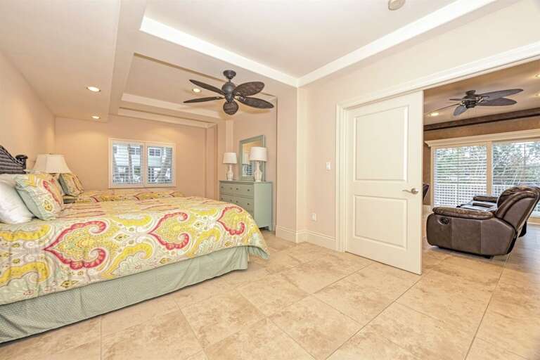 1st level 2 queen bedroom.