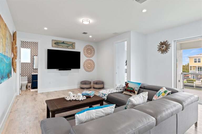 Living room with plenty of comfortable seats.