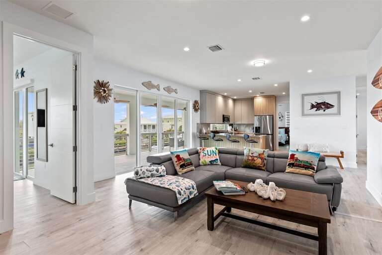 Living room with plenty of comfortable seats.