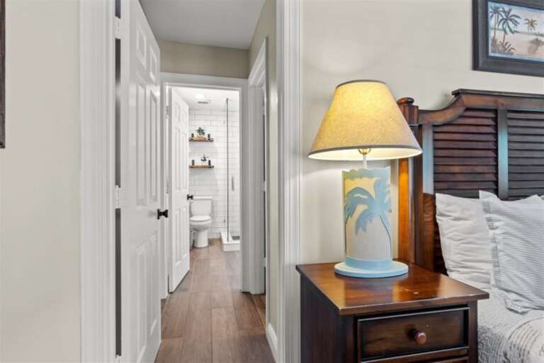 Master suite ensuite bathroom.