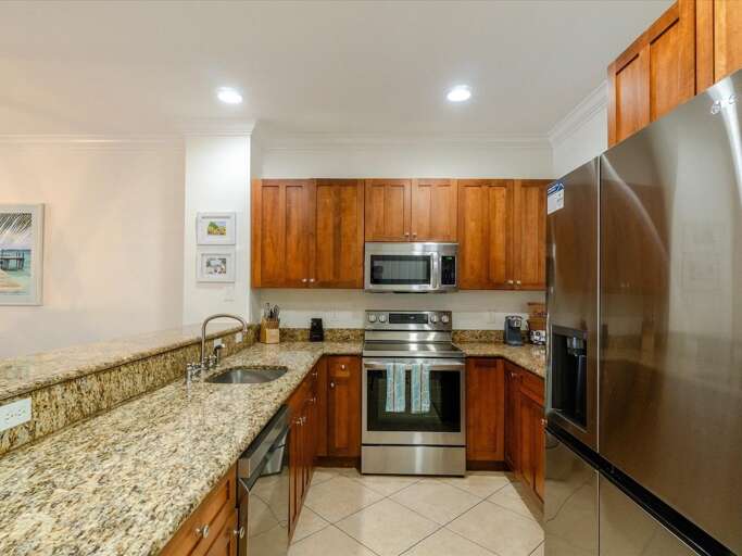 Kitchen with all new, updated appliances. Kitchen with all new, updated appliances.