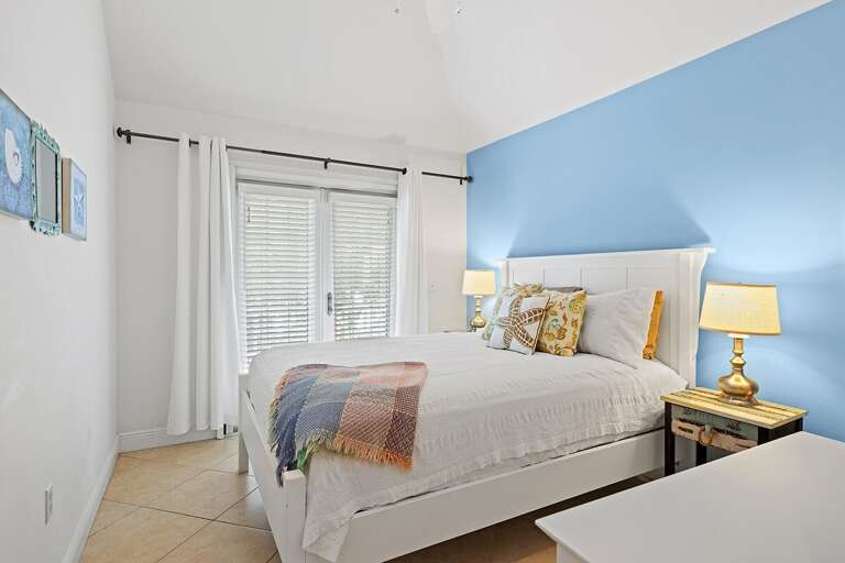 Second bedroom on the 2nd level with a queen bed.