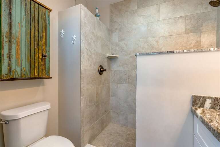 Master Ensuite Master Ensuite