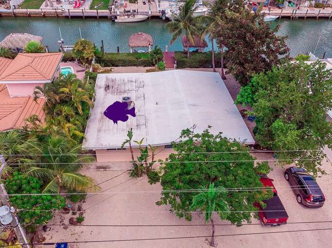 Charming duplex is Key Colony Beach. Charming duplex is Key Colony Beach.