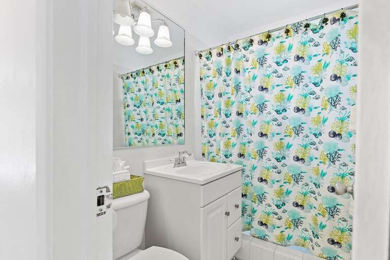 Ensuite master full bathroom.