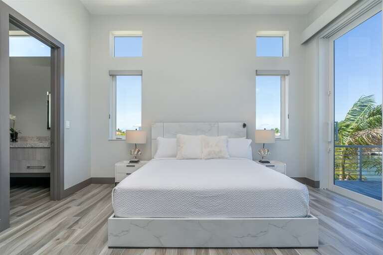 2nd level master bedroom with ensuite bathroom. 2nd level master bedroom with ensuite bathroom.