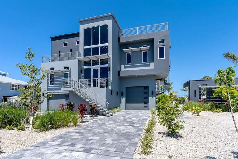 Front of the home. Front of the home.