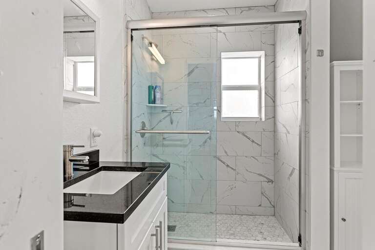 Modern new bathroom.