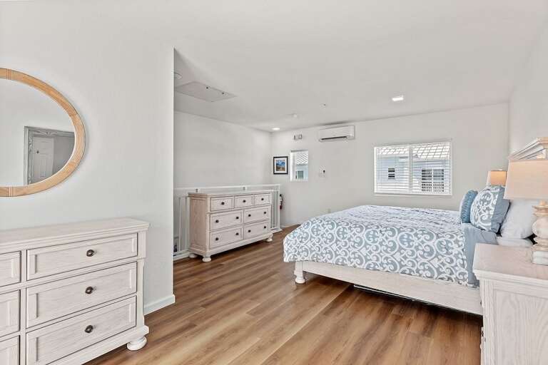 Master suite with king bed on the 3rd level.