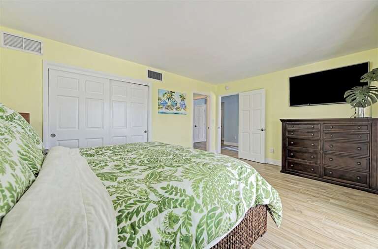 1st level master bedroom with Smart TV