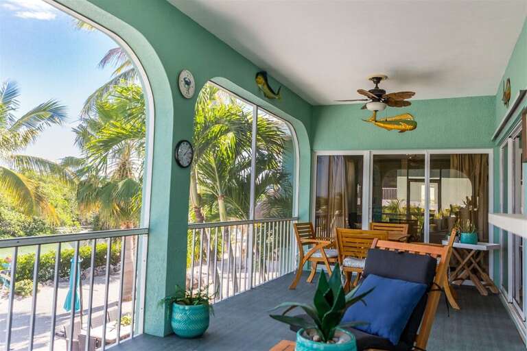 Upstairs screened in porch