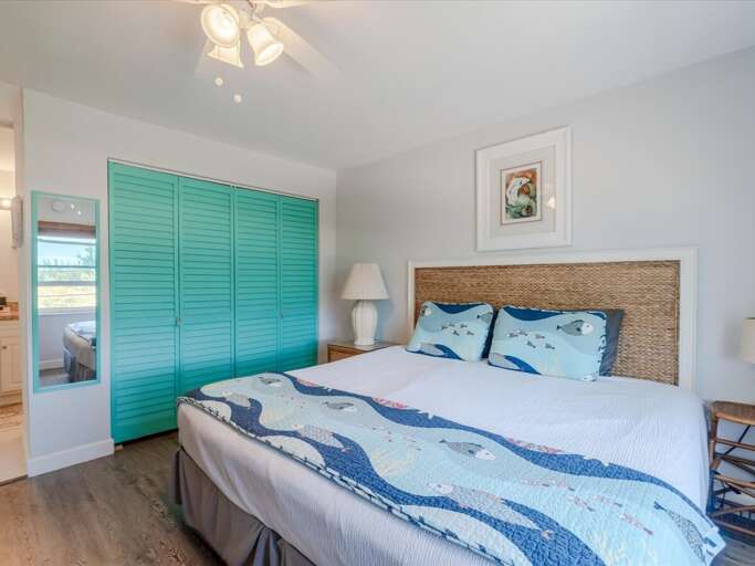 1st level master suite with a king bed, smart tv and ensuite bathroom. 1st level master suite with a king bed, smart tv and ensuite bathroom.