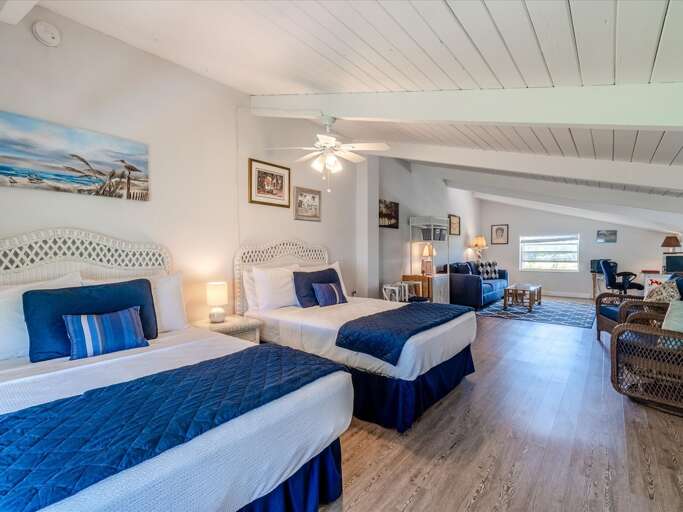 Additional 2 double beds and a sofa bed on the 2nd level loft. Additional 2 double beds and a sofa bed on the 2nd level loft.