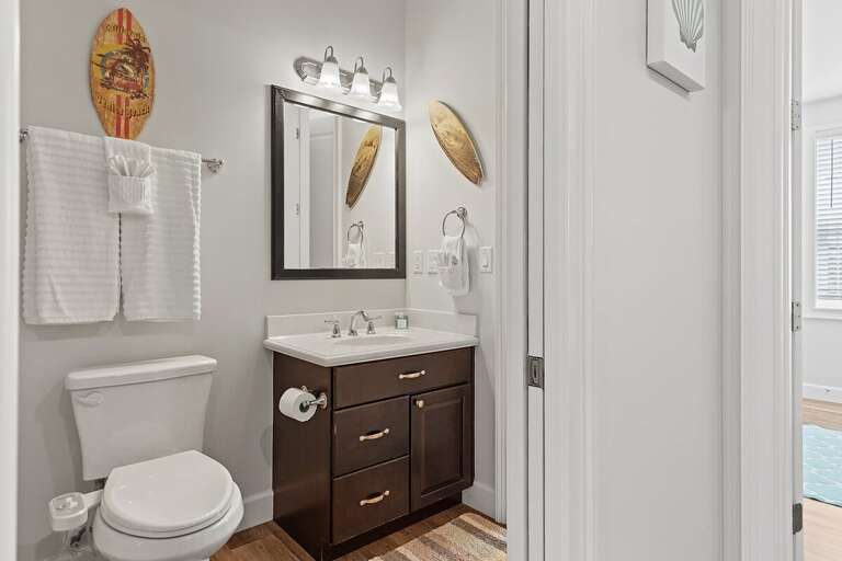 Bathroom 2- ensuite to bedroom 2, 2nd level