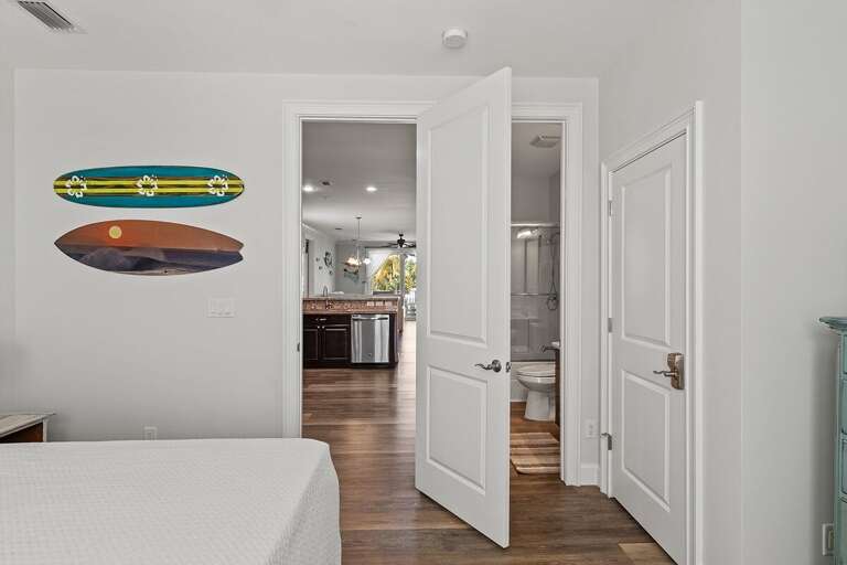 Bedroom 2 - king bed & ensuite bathroom, 2nd level