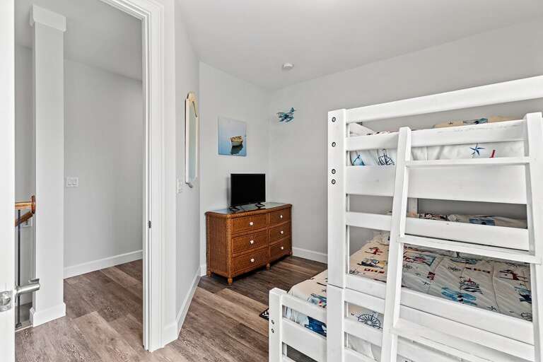 Bedroom 4 - bunk bed featuring twin over queen, 3rd level