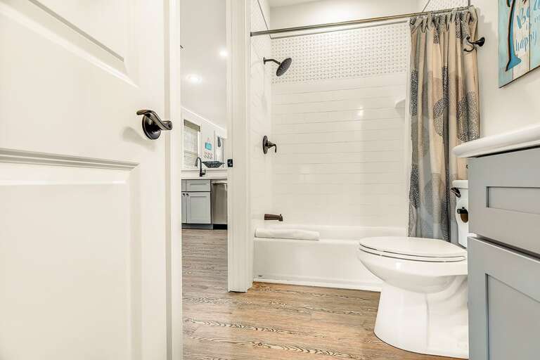 2nd level full bathroom.