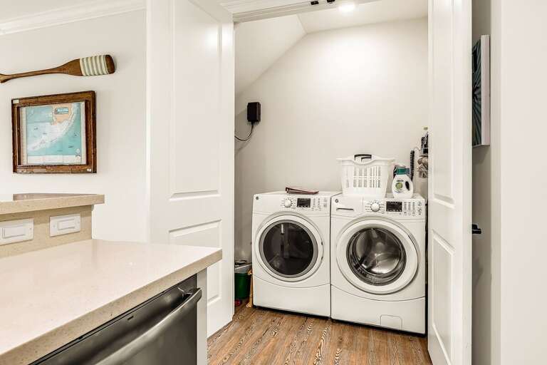 Convenient washer and dryer in-unit.
