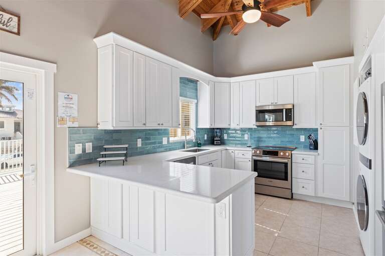 Modern kitchen complete with all the essentials for culinary creativity. Modern kitchen complete with all the essentials for culinary creativity.
