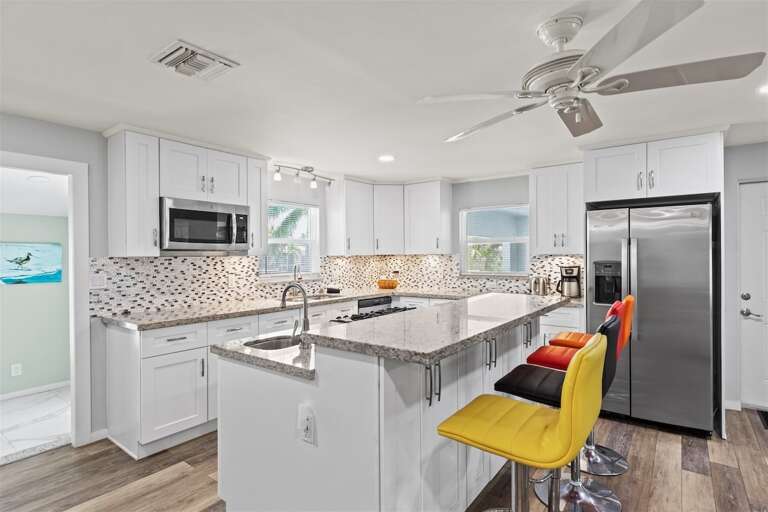 Fully equipped kitchen ready for your culinary creations.