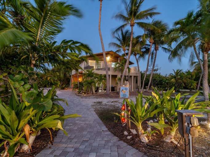 Lovely outdoor lighting