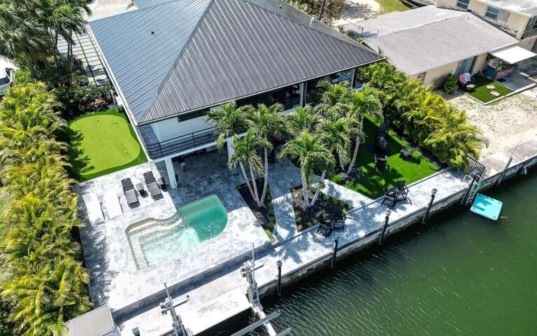 Above it all: Every sunrise and sunset paints a masterpiece, from this canal-side haven. Above it all: Every sunrise and sunset paints a masterpiece, from this canal-side haven.