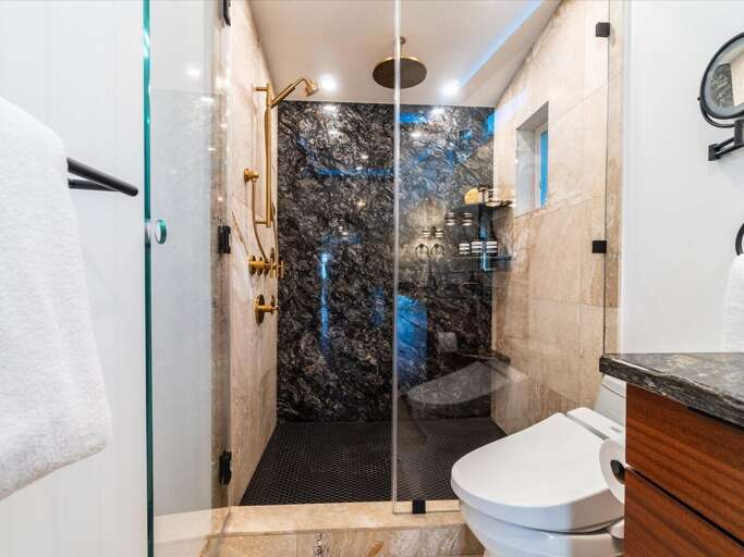 Grand Suite bathroom.