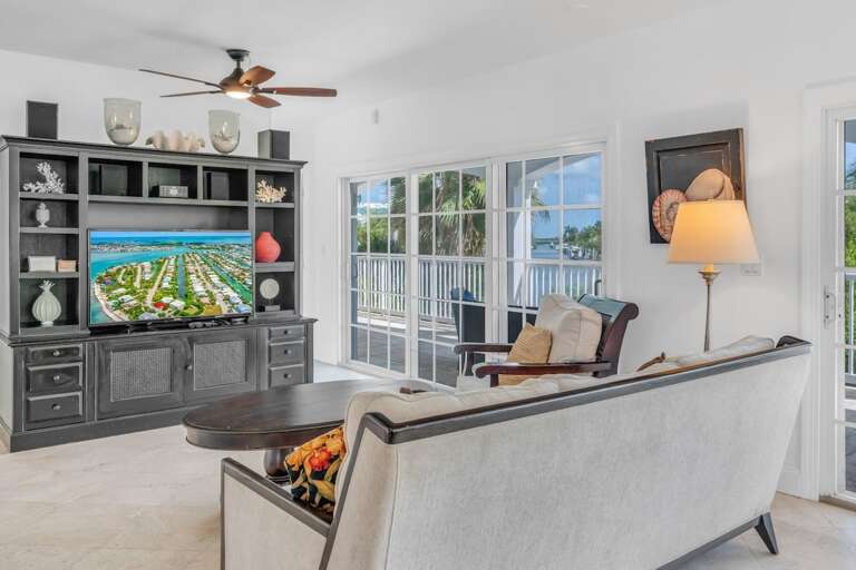 Bright, open concept kitchen, dining and living areas