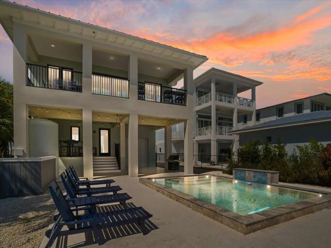 Exterior views. Exterior views.