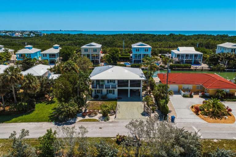 Enjoy secure and spacious parking at this Marathon FL vacation home, perfect for easy arrivals during your Florida Keys getaway.