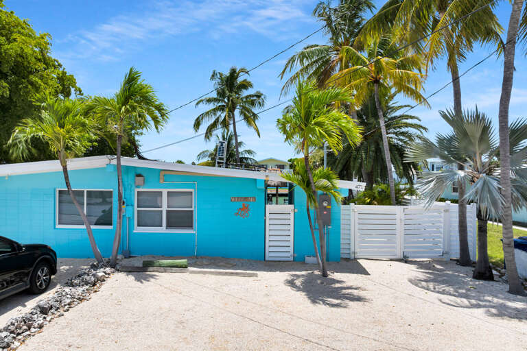 Enjoy convenient parking at this Key Colony Beach half-duplex, making it easy to arrive, unload, and start enjoying your Florida Keys vacation.