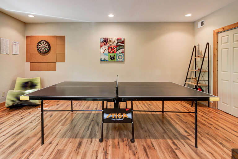 Recreation Room w/ Ping Pong, Darts, Arcade Games & TV