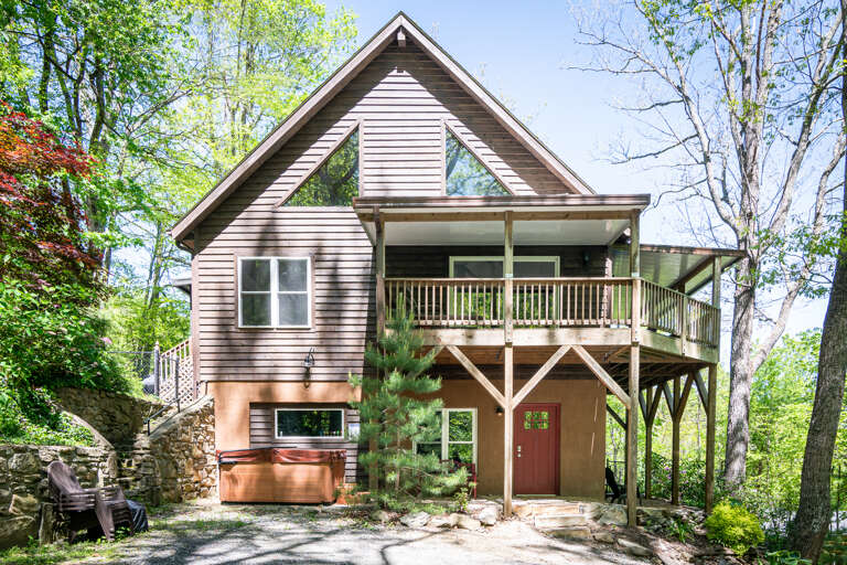 Asheville Town Cabin