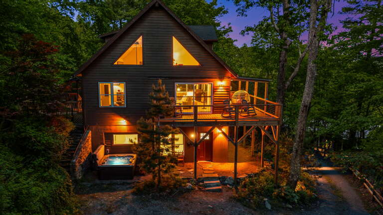 Enjoy Your Stay At Asheville Town Cabin!
