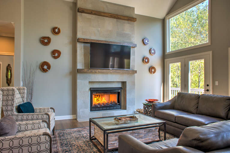 Living Area w/ Gas Fireplace Living Area w/ Gas Fireplace