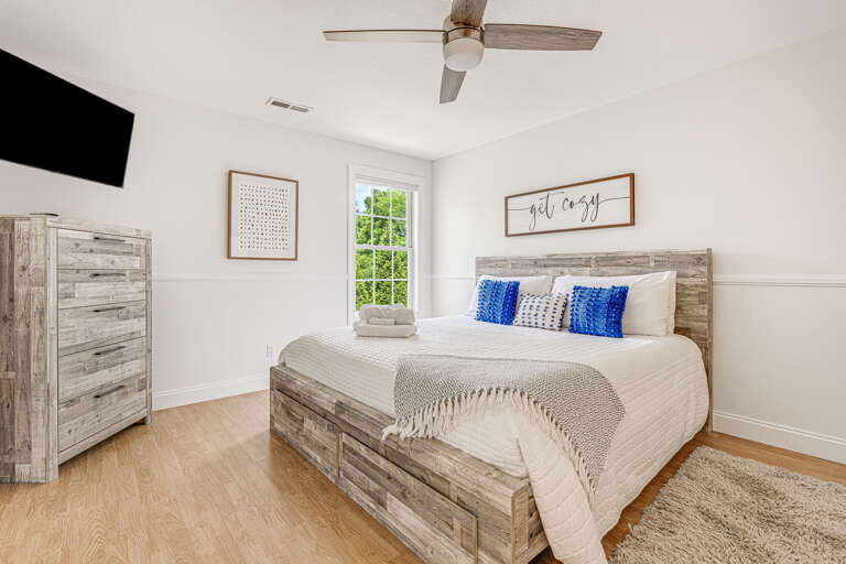 Upper Level - Bedroom Four - King Bed