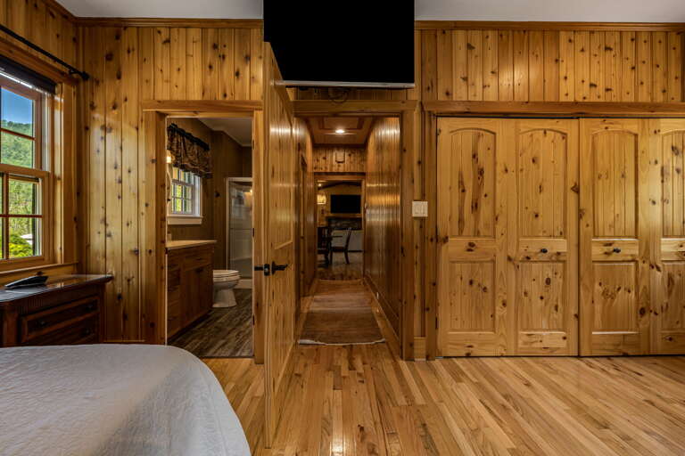 Guest Cabin - Main Suite/Bedroom Six - Two Queen Beds w/ Smart TV and Attached Shower Bath