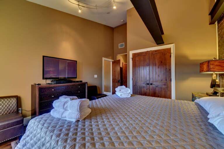 Main Suite Bedroom 1