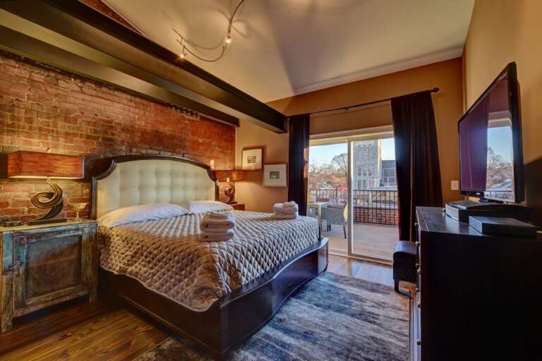 Main Suite Bedroom 1 - King Bed, Main Level