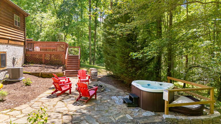Hot Tub and Firepit at Hidden Pond Hot Tub and Firepit at Hidden Pond