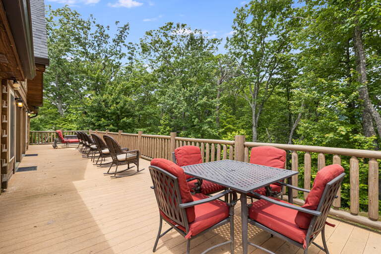 Deck w/ Seating & Dining