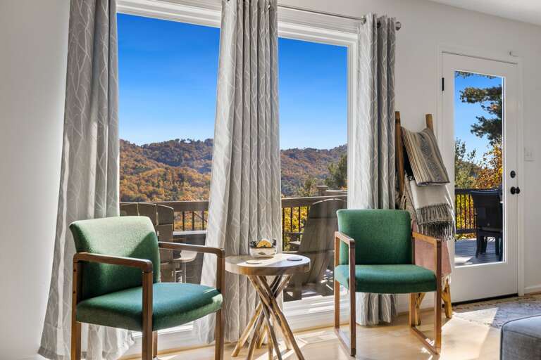 Living Area w/ Gorgeous Mountain Views