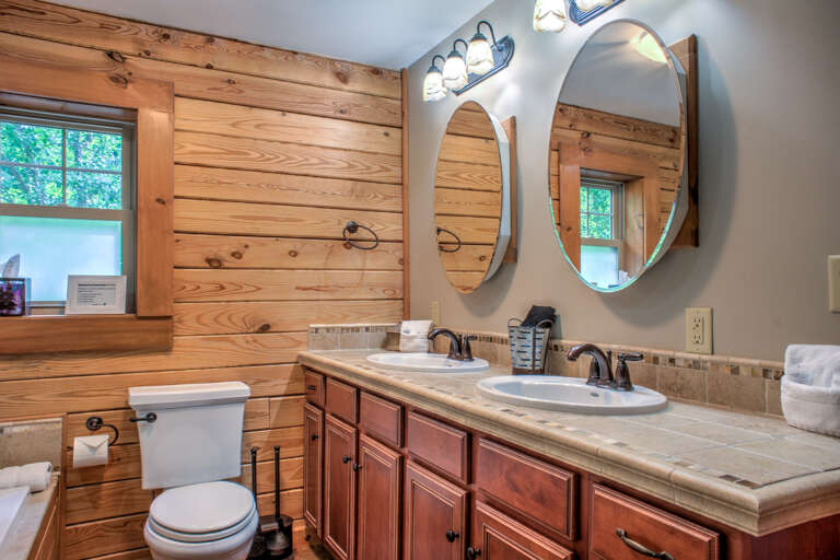 Main Full Bath with Double Vanity Main Full Bath with Double Vanity