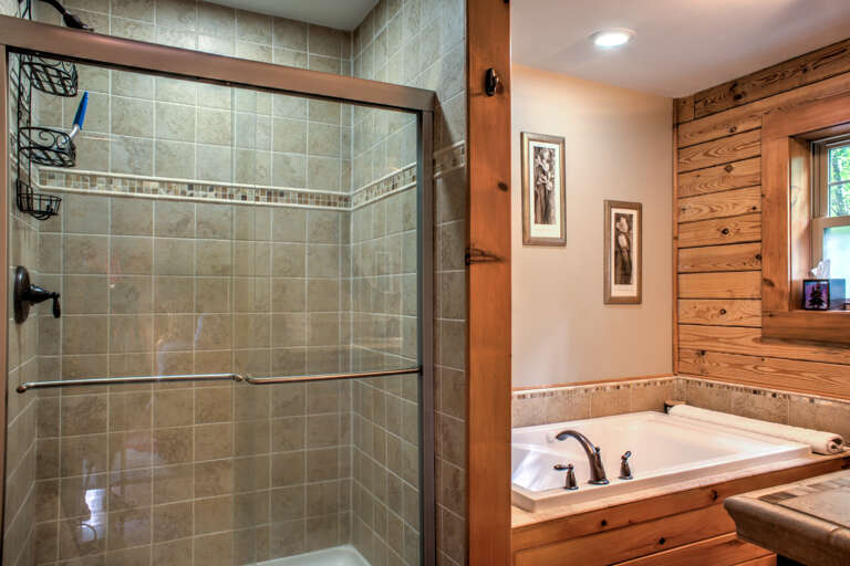 Main Full Bath with Jetted Tub Main Full Bath with Jetted Tub