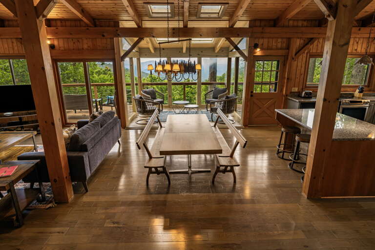 Dining Area & Sunroom Dining Area & Sunroom