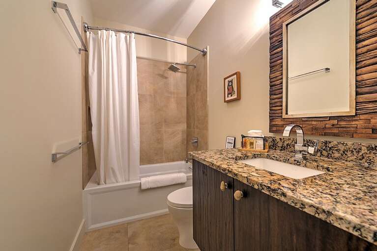 Full Bath - Upper Level