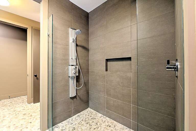 Shower & Jetted Tub - Shared by Bedrooms 3 & 4