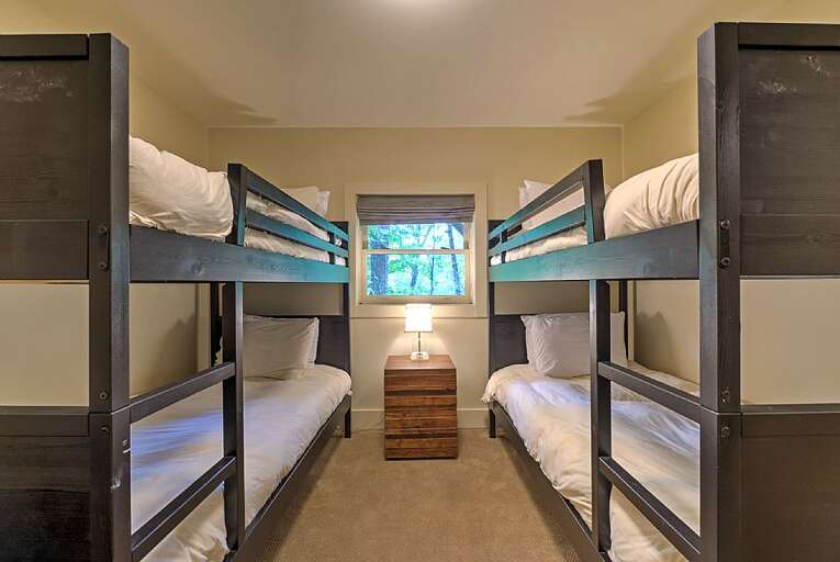 Bedroom 7 - 4 Twin Beds (Bunk)